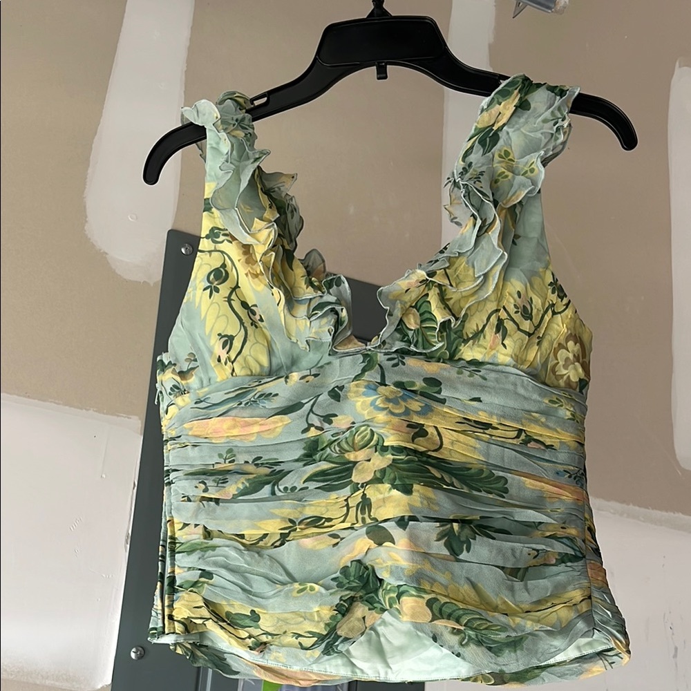 Floral Ruffle Green Top - Picture 2 of 3